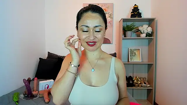 SaraMilf_69's Live XXX Chat