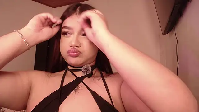 IdanoraのライブXXXチャット