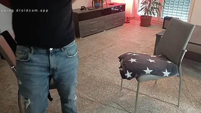 Nylonbuebchen 网络视讯表演