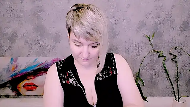 Djullia Chat XXX live