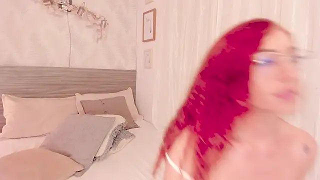 XXX chat uživo modela Isisjames