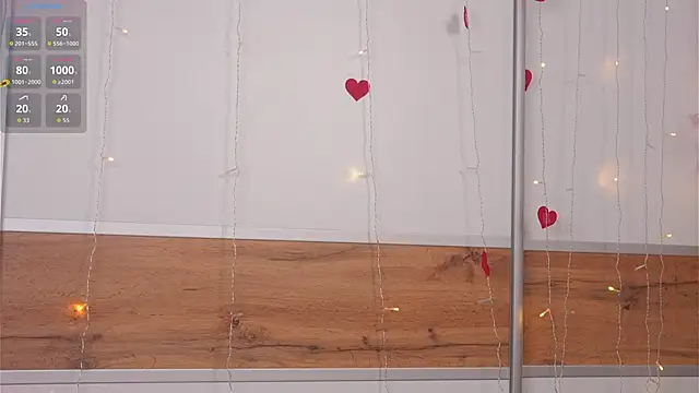 Онлайн чат XXX CherlyGuss