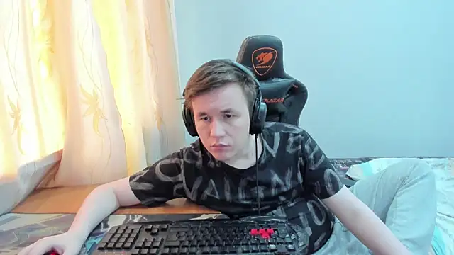 iliaskrislove: онлайн-секс-чат