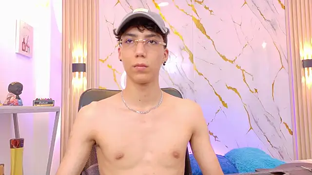 Nikolay_Gregori Live XXX Chat