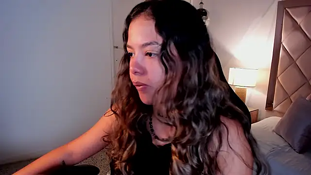 dulce_lyraa1's Live XXX Chat