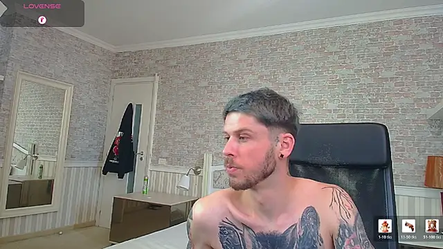 JonahShaw Adlı Modelin Canlı XXX Sohbeti