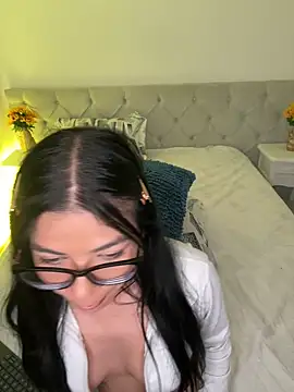 Онлайн чат XXX Little_Lexyy