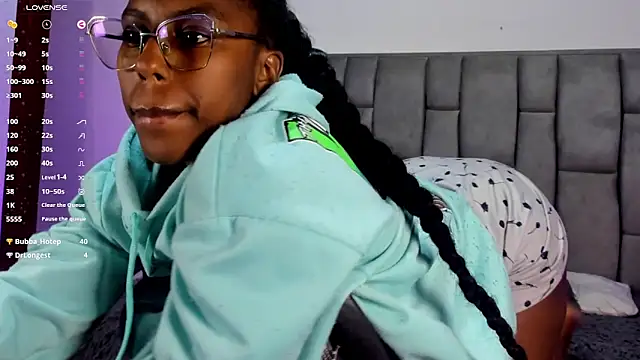 Chat +18 de CoccoBele69 ao vivo