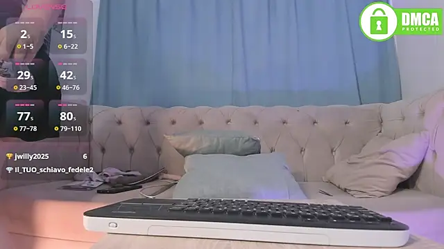 zoe_37's Live XXX Chat