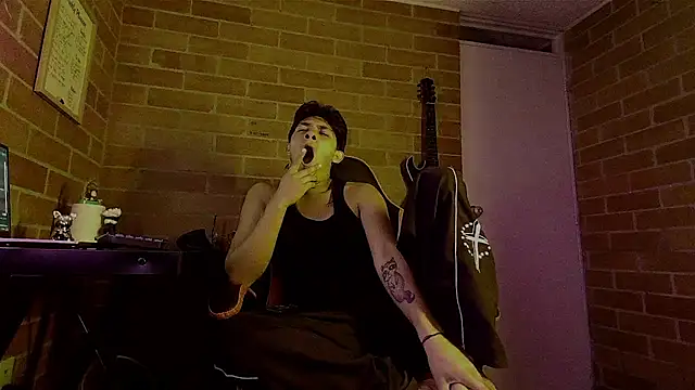 ethann2_ Шоу с уебкамера