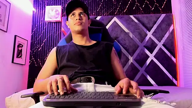 Chat +18 de dominic_connor ao vivo