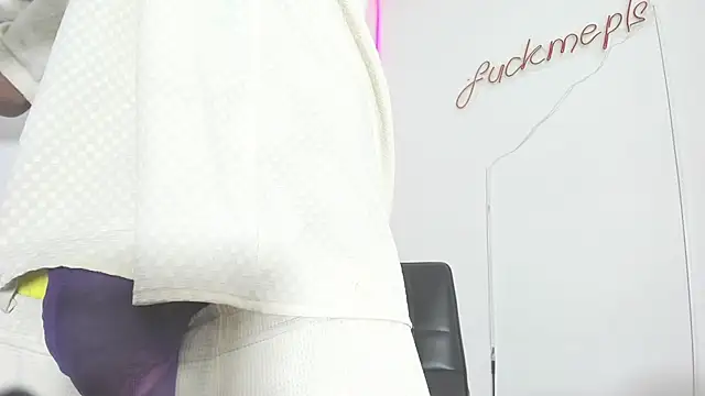 Rpoolrboy 现场XXX聊天
