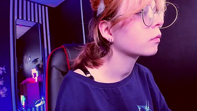 FoxxyyPolly's Live XXX Chat
