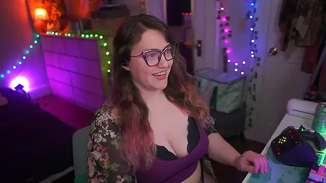 Chat XXX ao vivo de FireproofCuriousiteaze