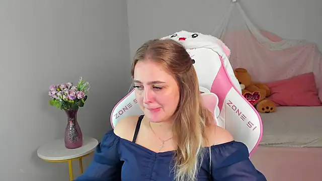 Chatroom XXX en direct de EllaBells