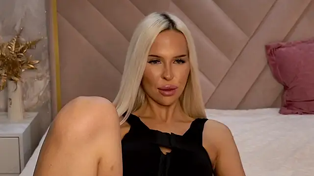 EvaXElfi's Live XXX Chat