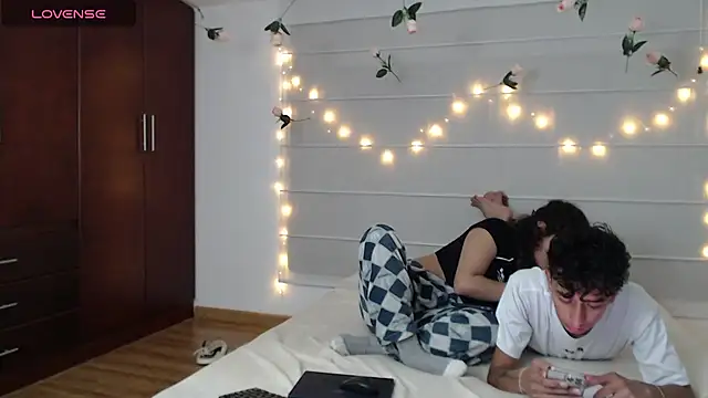 Chatroom XXX en direct de Sarabubbie