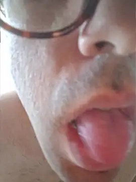 Show de RikCum4u na webcam