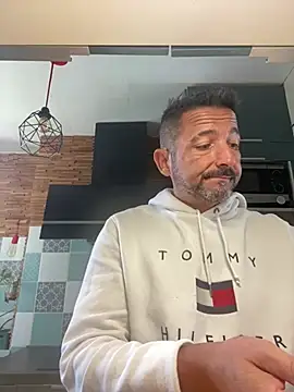 daddy3945 Adlı Modelin Canlı XXX Sohbeti