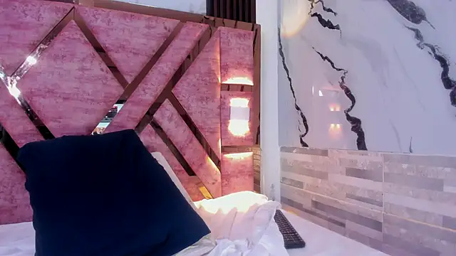 kandy_bronw Adlı Modelin Canlı XXX Sohbeti