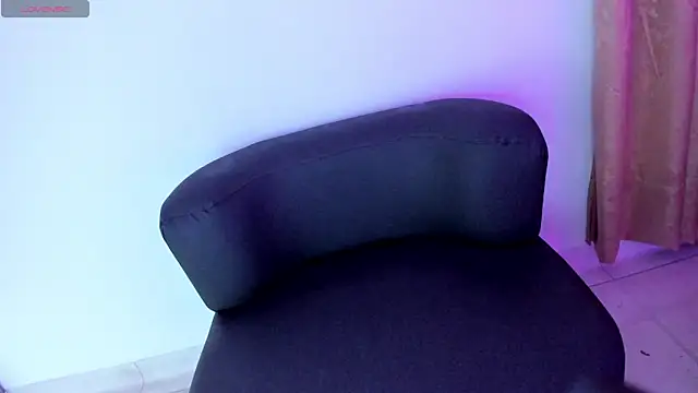 Lana_fox01's Live XXX Chat