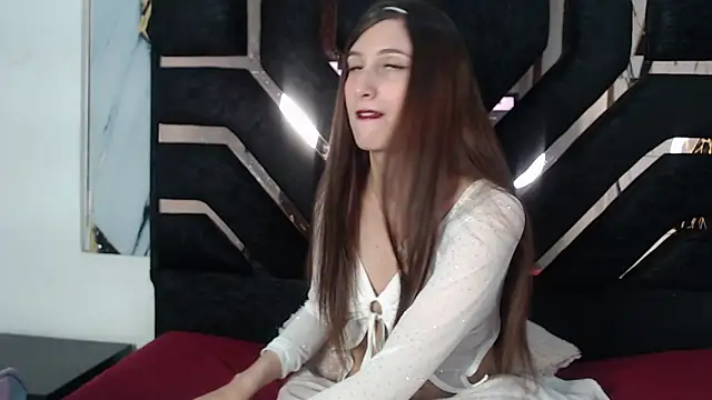 lunaember_cs' Live XXX Chat