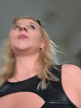 KaylinJan Live XXX-chat