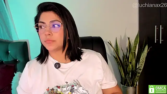Živý XXX chat lucy26_