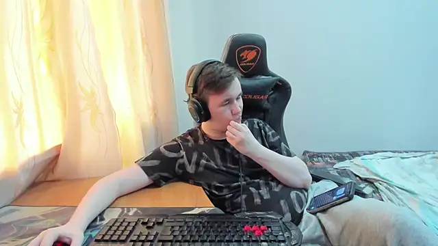 צ'אט XXX בשידור חי של iliaskrislove