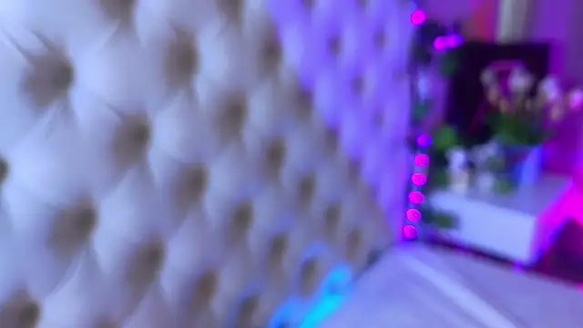 دردشة SallyCha الجنسية المباشرة
