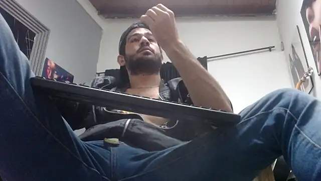 aaron_jones_1 – Live XXX-chat
