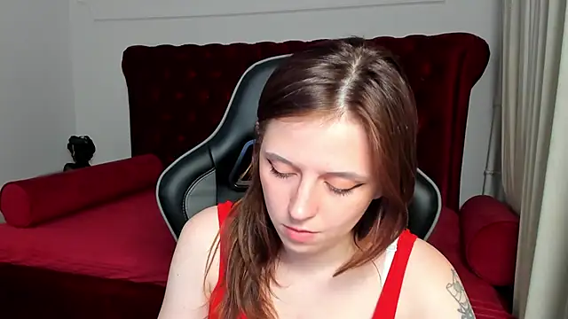 Chatroom XXX en direct de FreyaVeys