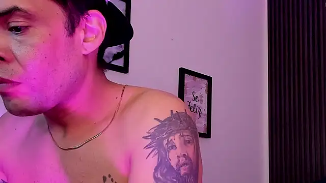 Mia_and_Erick Webcam show
