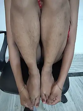 Alisha_Babyy Adlı Modelin Canlı XXX Sohbeti