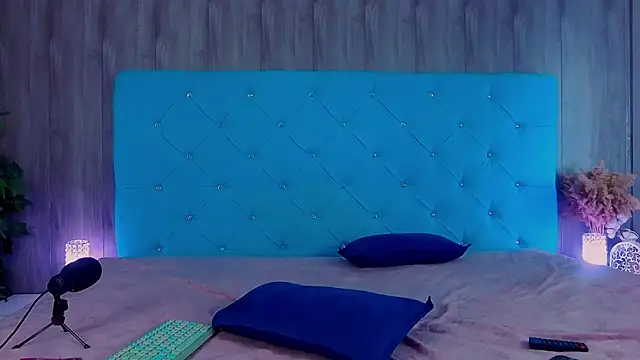 JiaLiss Live XXX Chat