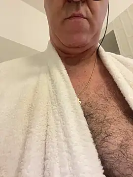 ANONIMO7735's Live XXX Chat