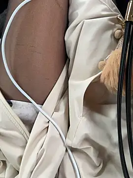 susu_kara's Live XXX Chat