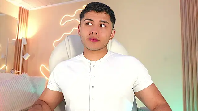 MatiasKorn's Live XXX Chat