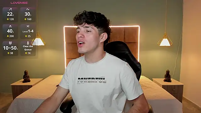 AlejooTwink's Live XXX Chat