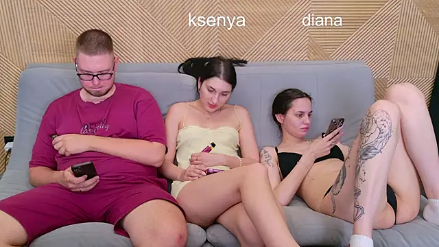 Ksenny Chat XXX live