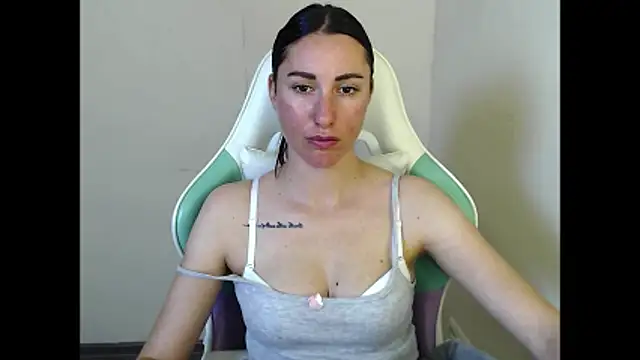 Cammil1a_horn Adlı Modelin Canlı XXX Sohbeti