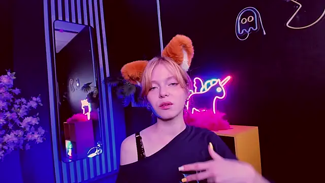 FoxxyyPolly's Live XXX Chat