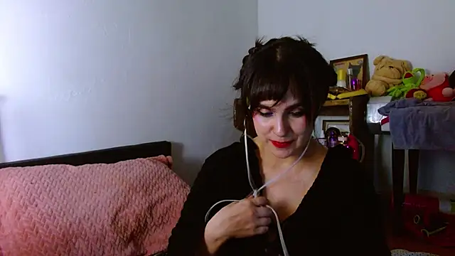 Онлайн чат XXX collette_beaufoy_
