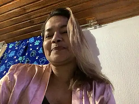 Jlo_69's Live XXX Chat