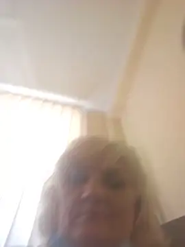 AliceStar333's Live XXX Chat