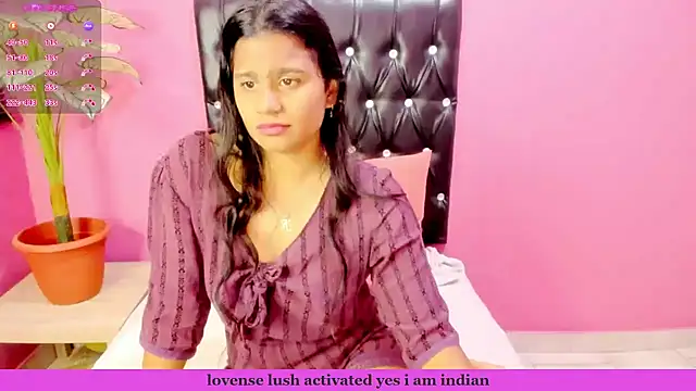 INDIANFLAME Adlı Modelin Canlı XXX Sohbeti