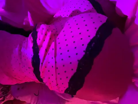Onlypawzz's Live XXX Chat