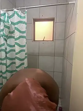 MaskedBootyLicious28 élő XXX-chatje