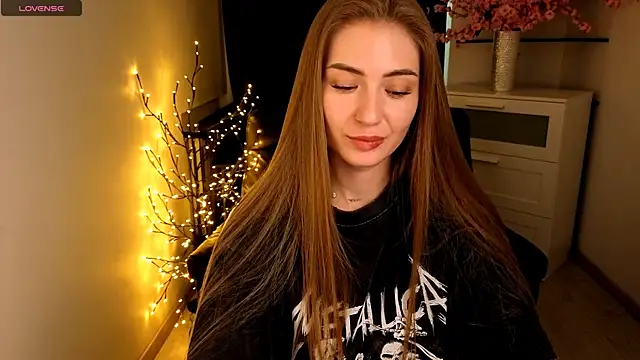 Chain_Alice Live XXX Chat