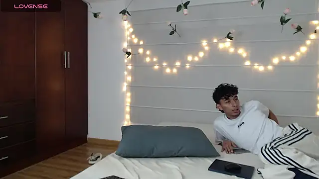 Sarabubbie Chat XXX in diretta